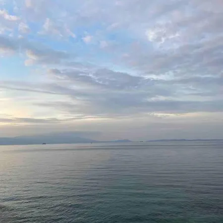 Cesme Dalyan'da Ayayorgiye 5 Dk Uzaklikta * Dalyankoy (Aegean)