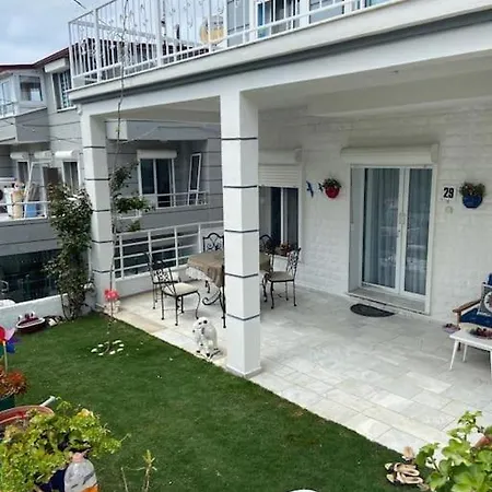 Cesme Dalyan'da Ayayorgiye 5 Dk Uzaklikta