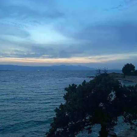 בית נופש Cesme Dalyan'da Ayayorgiye 5 Dk Uzaklikta *